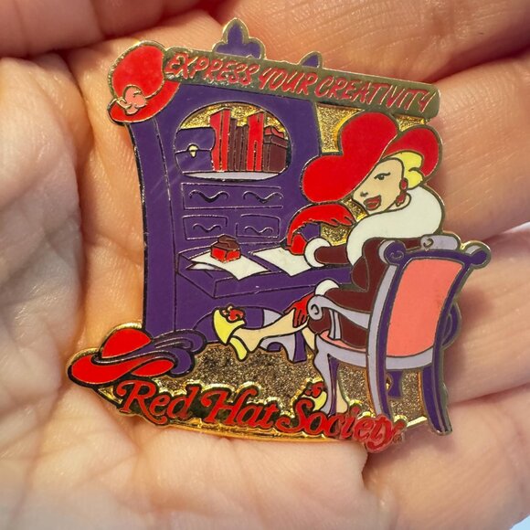 Red Hat Society Pin Signed 2009 Enamel Collectible Brooch - Picture 6 of 9